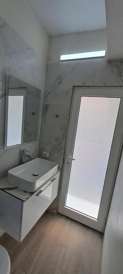 Вилла Biorn House Саранда Экстерьер фото